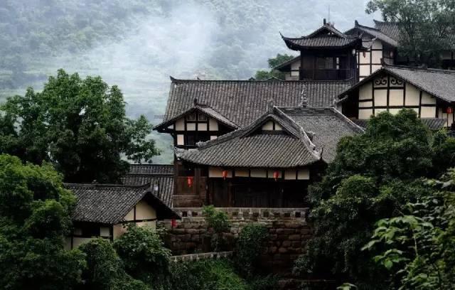 无视法院传票,特朗普前助手被判入狱